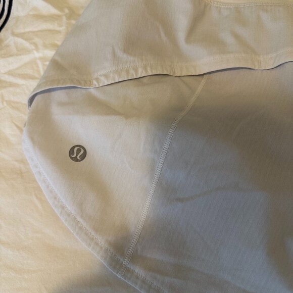 lululemon Speed Up High-Rise Lined Short 4", size 4 in white - Picture 5 of 6